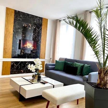 Bel Pour 2 Personnes Vue Laterale Sur Le Port Appartamento